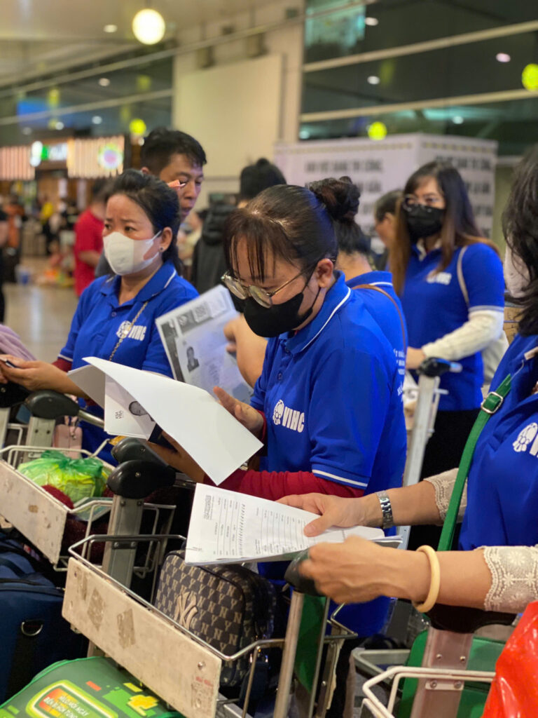 Tuyển lao động làm việc tại nước ngoài theo giảm 100% chi phí cho các chị em phụ nữ có thu nhập thấp, muốn cải thiện cuộc sống. Theo chương trình của Bộ Thương Binh - Lao động và xã hội ưu đãi hỗ trợ 100% chi phí cho chị em phụ nữ có thu nhập thấp, sang các nướcGIÚP VIỆC TẠI Dubai, UEA, Arab Xeut,..